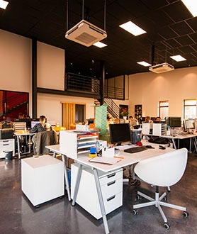 How Mobile Shelving can Significantly Improve Your Workplace